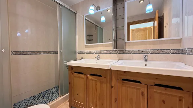 Piso 3 habitaciones 90m² en alquiler - Ronda Sur — 17