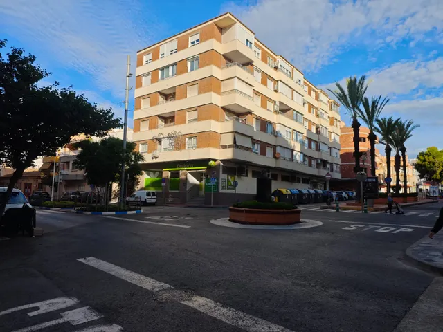 Piso 3 Dormitorios y 2 Baños Céntrico - Torrevieja — 9
