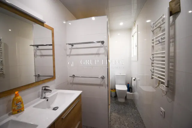 PISO LUMINOSO CON TERRAZA Y VISTAS DESPEJADAS EN SITGES — 17
