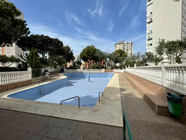 Apartamento de 1 dormitorio con piscina y parking incluido en rincón de loix, Benidorm — 9