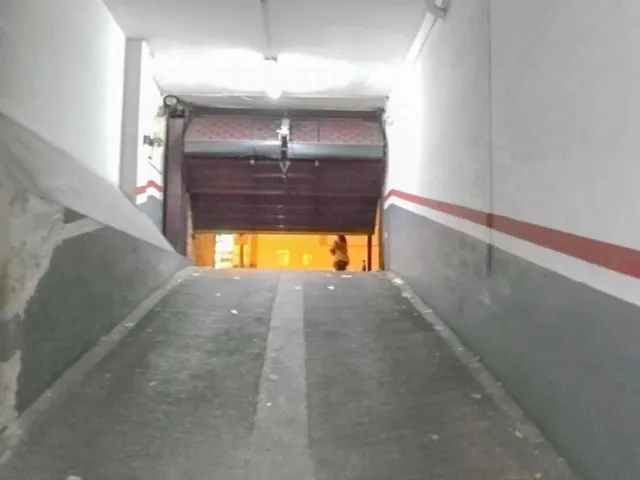 AMPLIA PLAZA DE PARKING A LA VENTA EN SAGRADA FAMILIA — 9