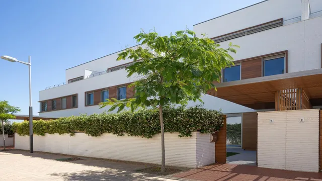 Casa 4 habitaciones 307m² en alquiler - Can gambus