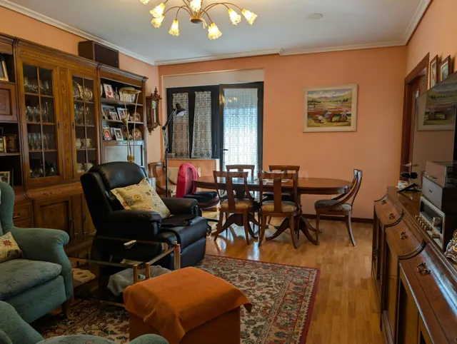 Venta piso en el barrio de los judios en Ponferrada - foto 3