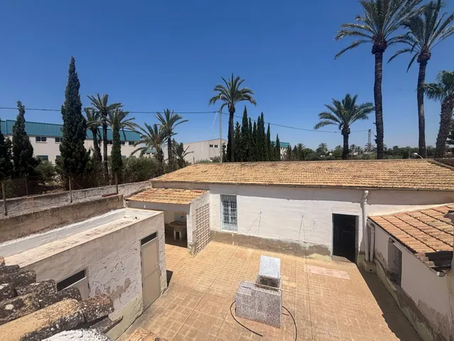 Exclusiva finca con encanto atemporal – una propiedad única cerca de Elche — 48