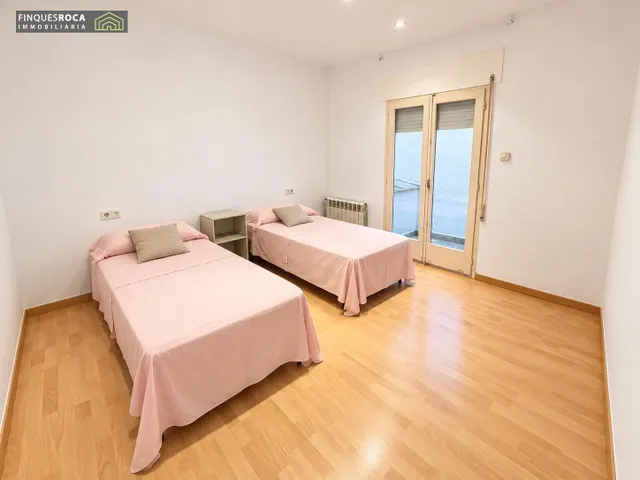 Casa céntrica y muy luminosa, con almacén de 105 m2 y magnífica terraza privada de 70 m2. — 11