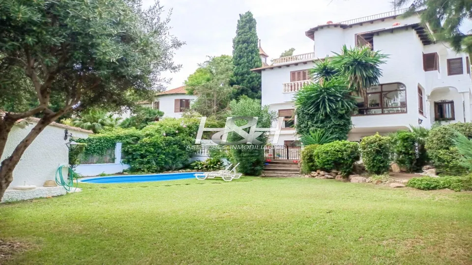 Sensacional villa en Rocafort. / HH Asesores, Inmobiliaria en Burjassot/
