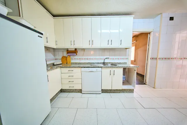 Piso Alminares del Genil, pisazo de 195 m2 con piscina, sauna y gimnasio — 12