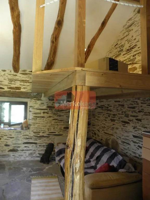 SE VENDE CASA DE PIEDRA SEMI-REFORMADA  CON FINCA CERRADA CERCA DE BÓVEDA — 23