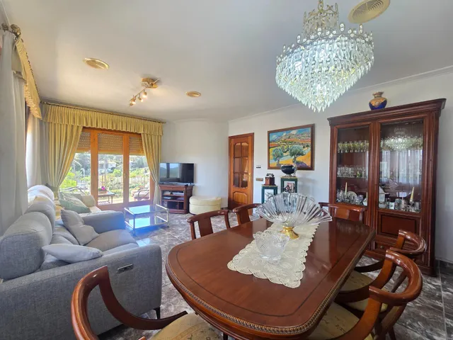 Distinción, privacidad y estilo en el corazón de Canyelles – Una finca excepcional — 9
