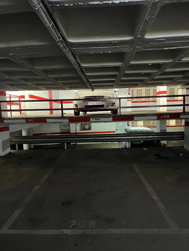 Plaza de parking en venta - foto 2