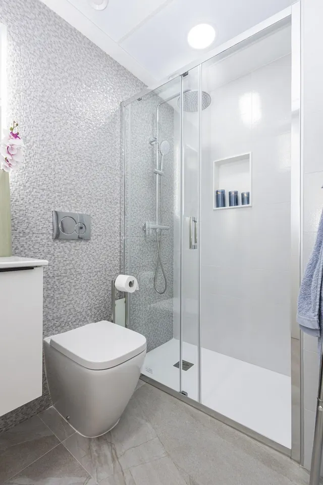Apartamentos de nueva construcción con piscina comunitaria en Nueva Torrevieja — 36