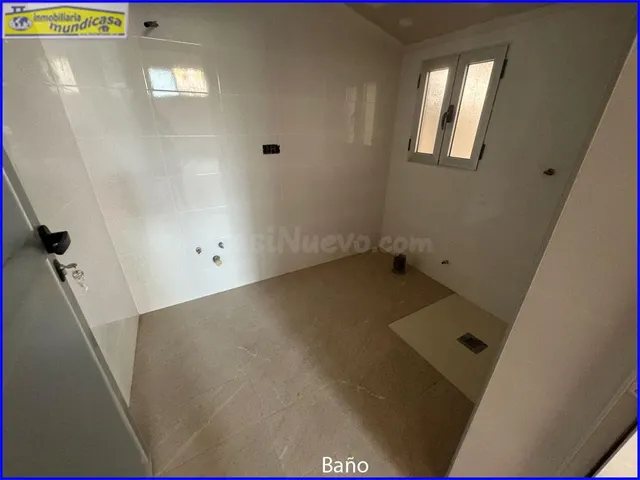 Local Comercial en Alquiler en el Centro Urbano de Cobatilla - foto 5