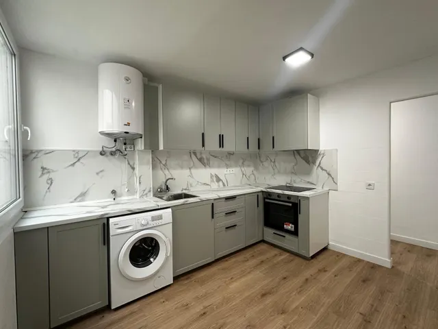 Gran apartamento en Torrevieja: 3 hab, 2 baños — 3