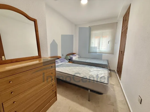ALQUILER EN AVDA. SANTA MARINA — 11