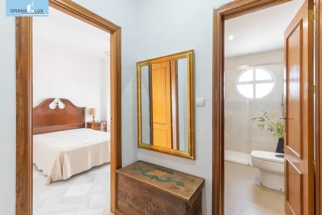 Chalet pareado con piscina, jardín y bonitas vistas a Granada en La Zubia — 27