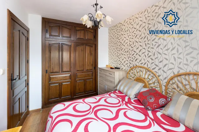VIVIENDA PAREADA EN MONTELUZ — 25