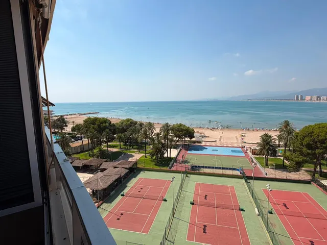 Apartamento en Primera Línea de Playa. - foto 3