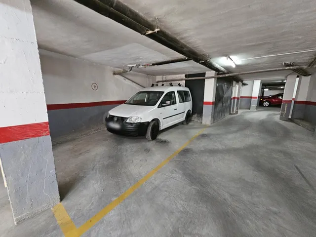 ¡PLAZAS DE GARAJE EN SAN BARTOLOMÉ! ¡A UN PASO DEL CENTRO! - foto 4