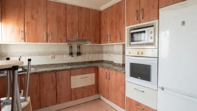 Piso de 2 habitaciones en La Calzada (Gijón) | Luminoso, exc - foto 3