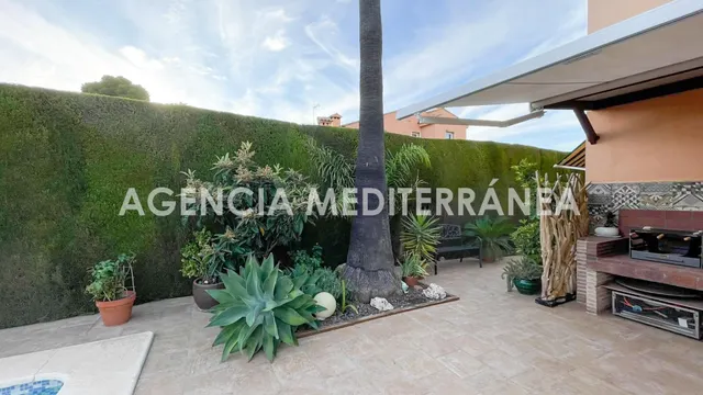 Espectacular chalet independiente con piscina privada en la cañada — 34
