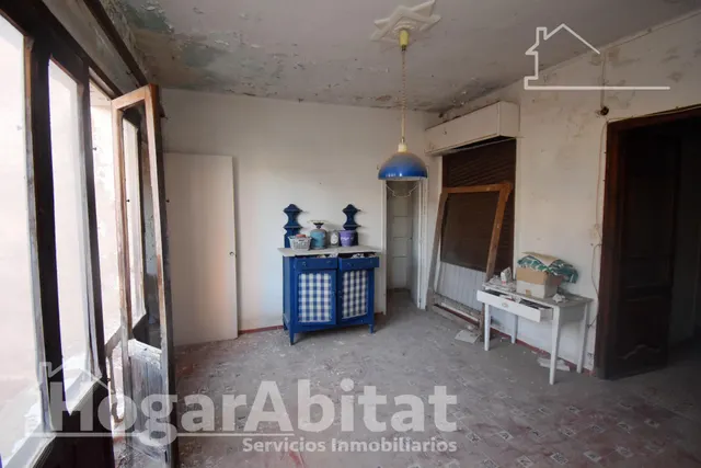 ¡Hazla a tu gusto! Casa amplia y luminosa de tres alturas para reformar, cerca del ayuntamiento — 33