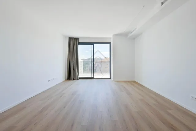 Ático dúplex con terraza, de obra nueva (2026) y sin estrenar — 11