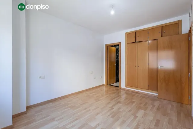 Ático dúplex junto Alhamar con 2 garajes y 2 trasteros — 13