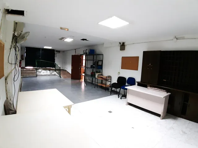 Amplio Local Comercial de 600 m2 en Ubicación Estratégica de Calahonda Baja — 31