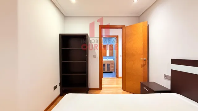 PRECIOSA VIVIENDA SEMINUEVA SITUADA EN O COUTO — 17
