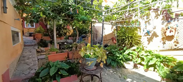 Gran chalet independiente de 3 plantas con dos viviendas y piscina — 17