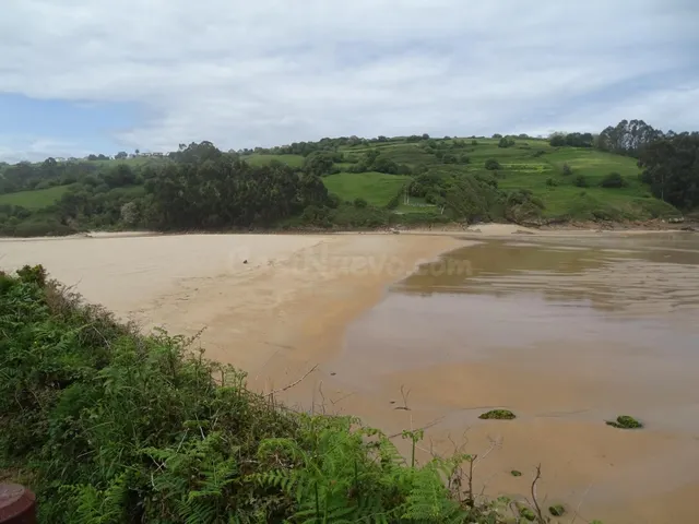 Alquiler de Temporada en Cóbreces (Costa Cantabria) - foto 2