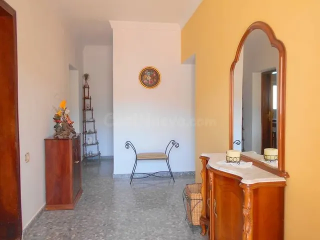 ¡Espacio para toda la familia en planta baja y con una gran terraza! — 3