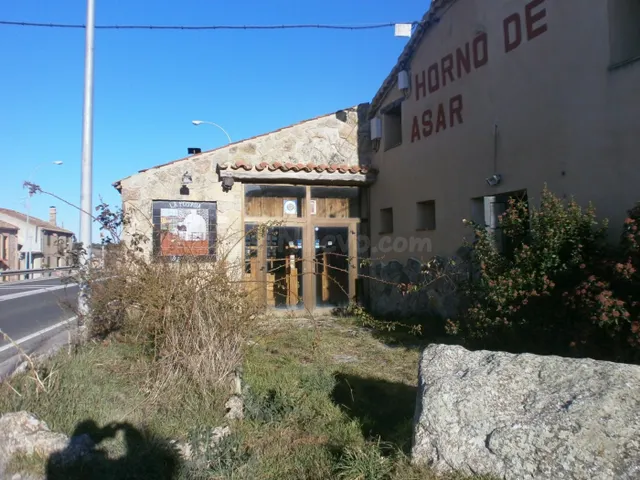 EN VENTA NEGOCIO DE HOSTELERIA CON VIVIENDA - foto 3
