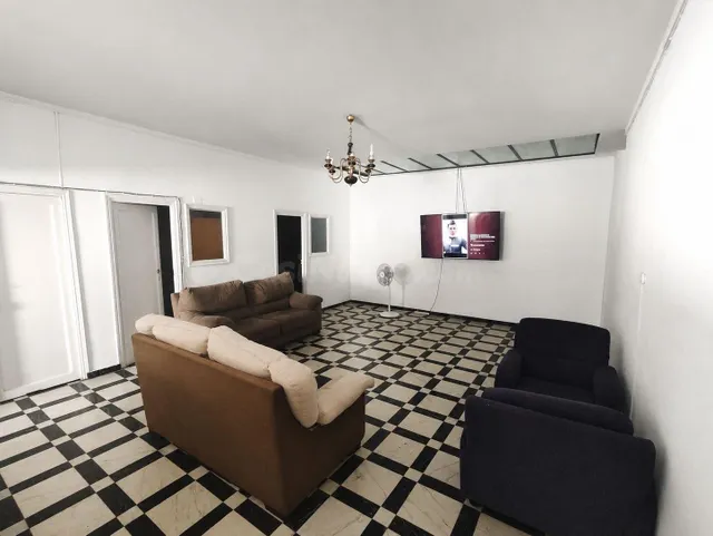 VENTA AMPLIO PISO CÉNTRICO