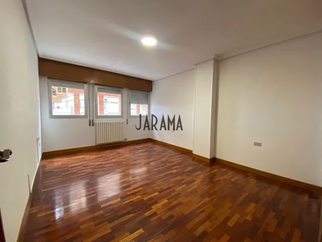 Piso de 125m2 en el centro de Tudela — 7