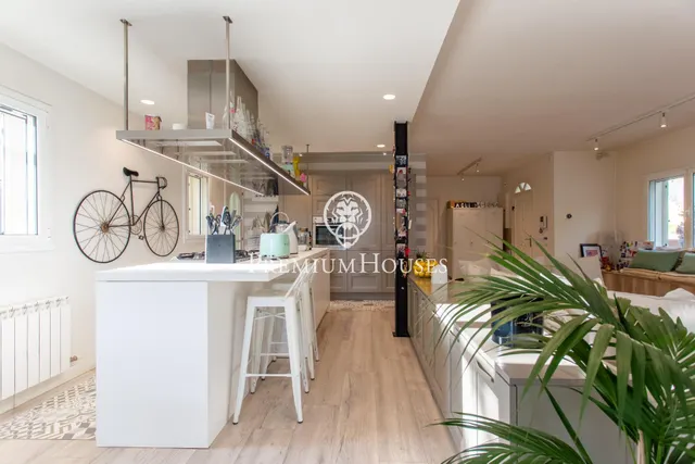 Casa independiente con jardín en venta en Argentona — 8