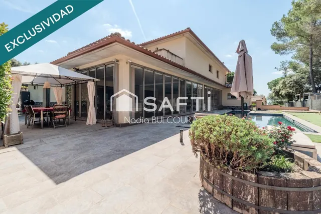 Villa exclusiva con piscina y vistas a Montserrat - foto 3