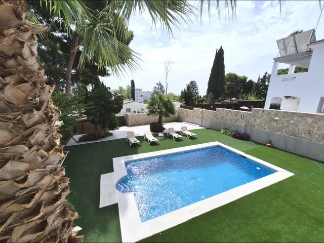 Exclusiva villa independiente reformada en el pinar, Torremolinos — 26