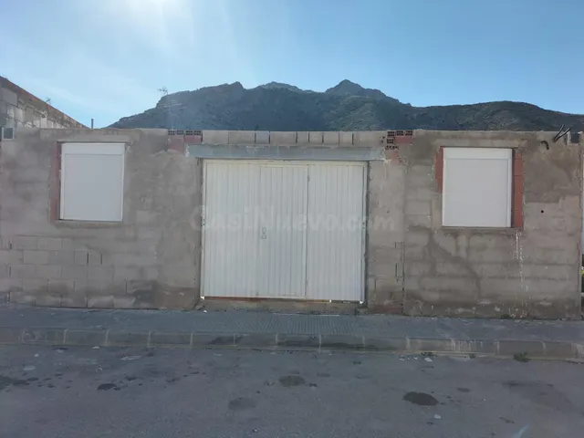PARCELA URBANA EN COX