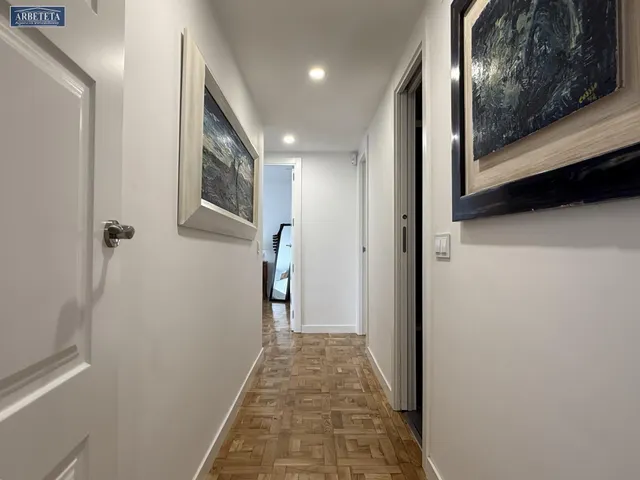 Inmobiliaria Arbeteta vende piso de cuatro dormitorios en zona Constitución — 26