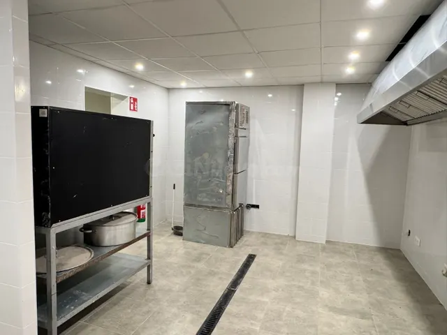 Local comercial 1 habitación 160m² en venta - Los Dolses - foto 5