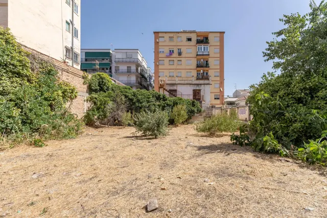 !!ESPECTACULAR PARCELA 612m CON VIVIENDA JUNTO LA HÍPICA!! - foto 2