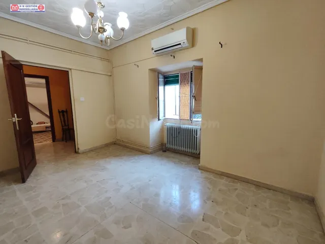 CASA EN ESQUINA ENTRE SANTA MARIA Y AYTO DE 112 METROS DE PA - foto 5