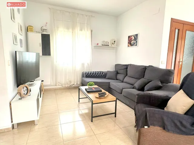 Casa con gran jardín, pérgola y barbacoa en Segur de Calafell !! — 10