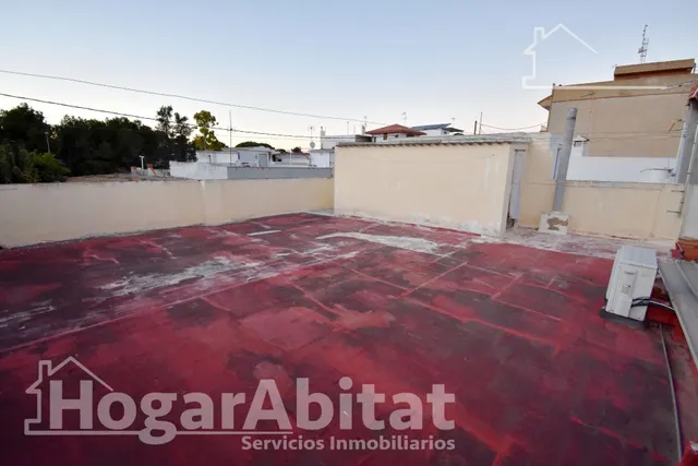 ¡UBICACIÓN IDEAL! CASA ESQUINERA Y ACOGEDORA CON TERRAZA — 15