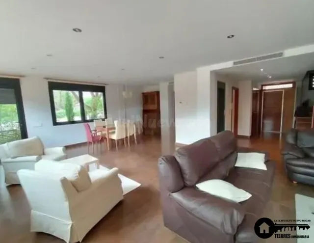 INMOBILIARIA TEJARES VENDE EXCELENTE CHALET DE LUJO ZONA ALT - foto 2