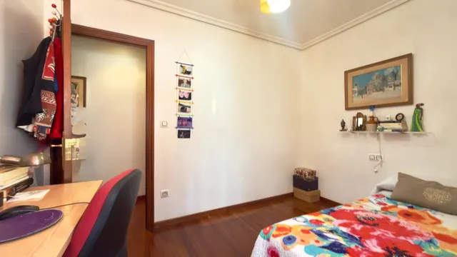 Piso en Venta - Centro de Orense 3 habitaciones 2 baños y ascensor — 27