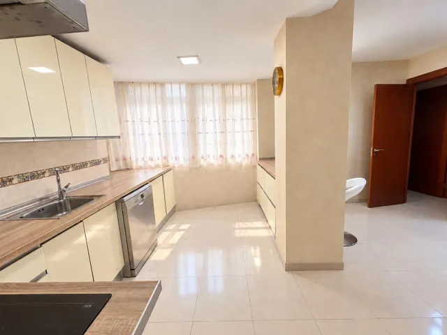 Piso reformado junto al parque del Oeste. — 9