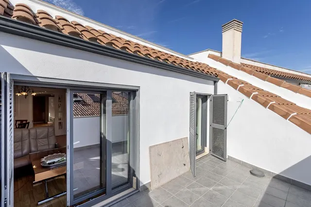 Ático en Ogijares con 2 garajes y un trastero. - foto 4