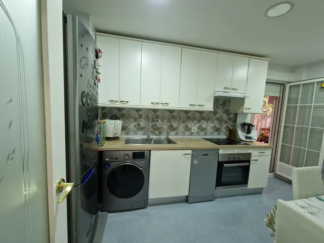 AOC VENDE PISO TOTALMENTE REFORMADO EN LOMINCHAR 2,HAB,2 BAÑOS, GARAJE Y TRASTERO. — 4